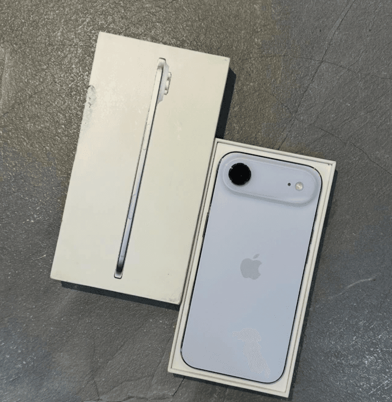iPHONE 17 AİR